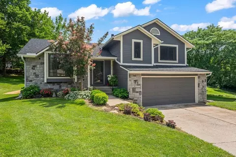 4208 NW Jonathan Ct, Blue Springs, MO 64015