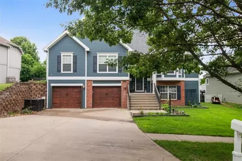 4403 Kensington Dr, Saint Joseph, MO 64506