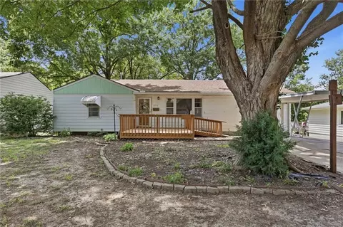 2816 S Overton Ave, Independence, MO 64053