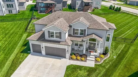 View/Area - 2310 SW Serena Pl, Lees Summit, MO 64082 photo 2 of 5