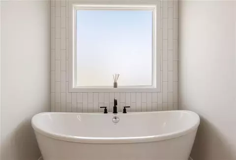 Bath - 2310 SW Serena Pl, Lees Summit, MO 64082 photo 3 of 8