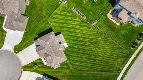 View/Area - 2310 SW Serena Pl, Lees Summit, MO 64082 photo 3 of 5