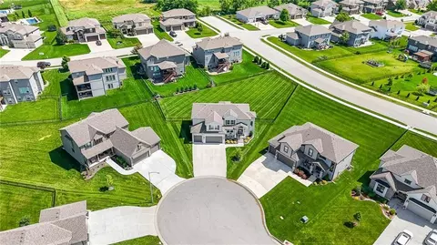 View/Area - 2310 SW Serena Pl, Lees Summit, MO 64082 photo 4 of 5
