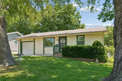 1011 S Scott Ave, Belton, MO 64012