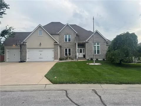 4204 Kennesaw Rdg, Lees Summit, MO 64064