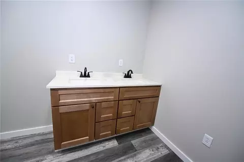 Bath - 524 E Allison St, Nevada, MO 64772 photo 2 of 3