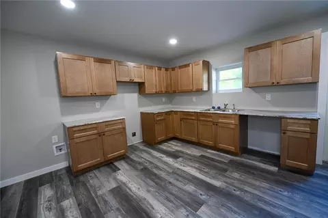 Entry Way - 524 E Allison St, Nevada, MO 64772 photo 1 of 1