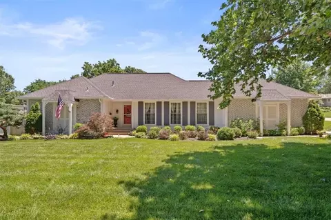 5133 Ballentine St, Shawnee, KS 66203