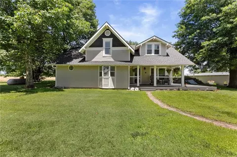 13020 W 327th St, Paola, KS 66071
