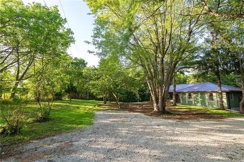 Exterior - 33200 E Hammond Rd, Lone Jack, MO 64070 photo 2 of 36
