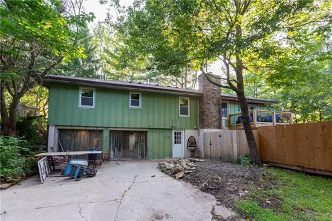 Exterior - 33200 E Hammond Rd, Lone Jack, MO 64070 photo 10 of 36