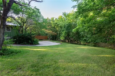 Exterior - 33200 E Hammond Rd, Lone Jack, MO 64070 photo 11 of 36