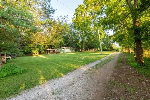 Exterior - 33200 E Hammond Rd, Lone Jack, MO 64070 photo 7 of 36