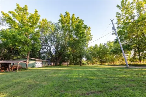 Exterior - 33200 E Hammond Rd, Lone Jack, MO 64070 photo 30 of 36