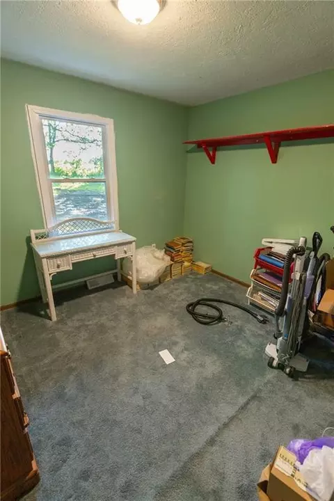 Bedroom - 33200 E Hammond Rd, Lone Jack, MO 64070 photo 1 of 1