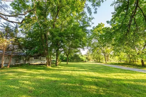 Exterior - 33200 E Hammond Rd, Lone Jack, MO 64070 photo 22 of 36