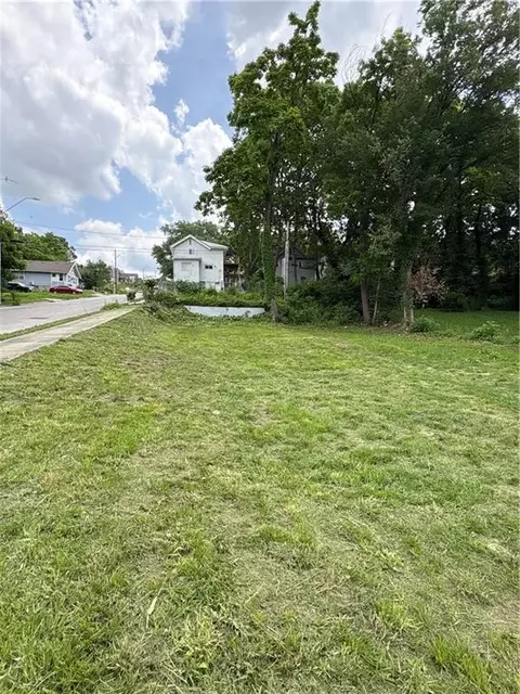 4201 Park Ave, Kansas City, MO 64130