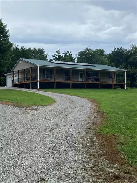 673 SE Z Hwy, Deepwater, MO 64740