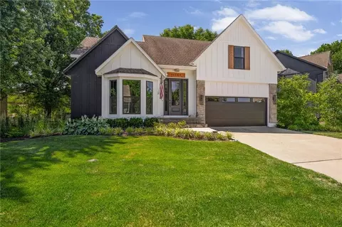 11307 W 115th St, Overland Park, KS 66210