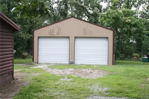 Exterior - 208 SE 10212 P Ln, Deepwater, MO 64740 photo 7 of 9