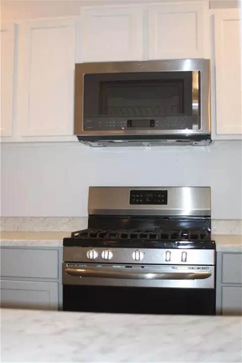 Kitchen - 208 SE 10212 P Ln, Deepwater, MO 64740 photo 4 of 7