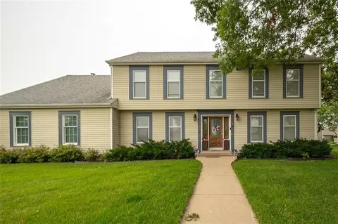 1701 S Ash St, Ottawa, KS 66067