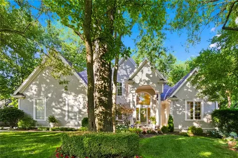 11401 W 141st St, Overland Park, KS 66221