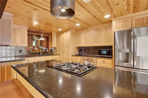 Kitchen - 31 H St, Lake Lotawana, MO 64086 photo 1 of 2