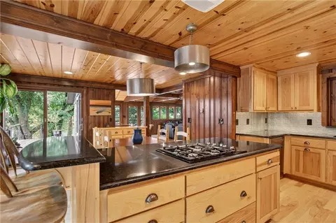 Kitchen - 31 H St, Lake Lotawana, MO 64086 photo 2 of 2