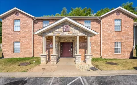 2916 Vinyards Pkwy #3, Branson, MO 65616