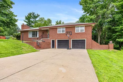 29 Stonecrest Ter, Saint Joseph, MO 64506