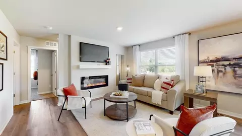 2111 Creek View Ln, Raymore, MO 64083