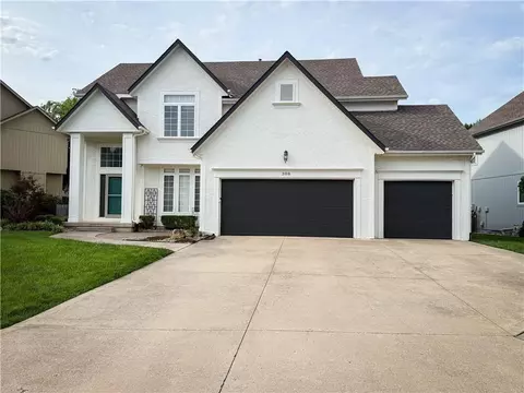 308 NE Hidden Valley Way, Lees Summit, MO 64064