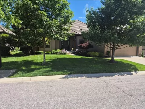 5212 W 124th Ter, Leawood, KS 66209