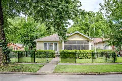 615 S Lafayette Ave, Chanute, KS 66720