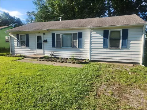 709 W South St, Harrisonville, MO 64701