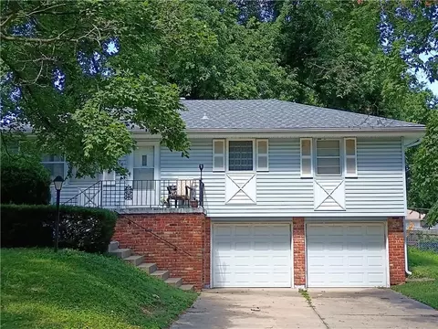308 SW 5 St, Blue Springs, MO 64014