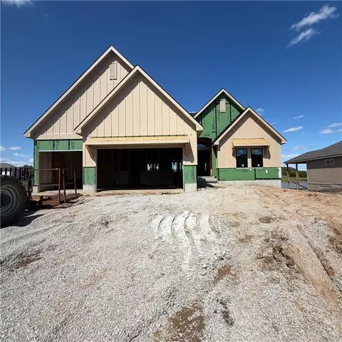 2335 Foxtail Dr, Kearney, MO 64060