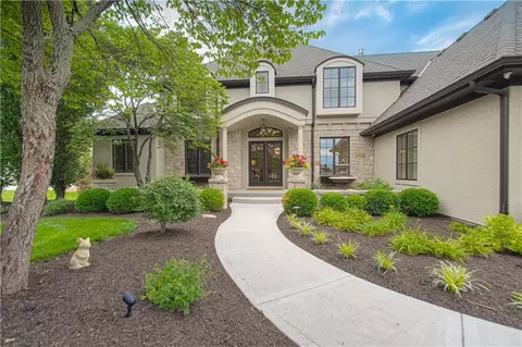 15925 King St, Overland Park, KS 66221