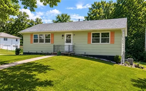 761 Grace Ave, Leavenworth, KS 66048