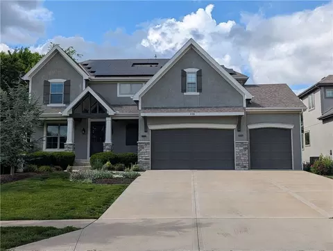 9106 W 165th Ter, Overland Park, KS 66085