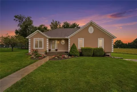 2416 S Outer Belt Rd, Oak Grove, MO 64075