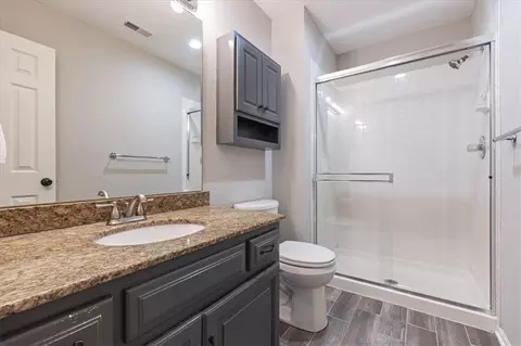 Bath - 1308 SW Surrey Trce, Lees Summit, MO 64081 photo 4 of 6