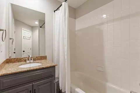 Bath - 1308 SW Surrey Trce, Lees Summit, MO 64081 photo 3 of 6