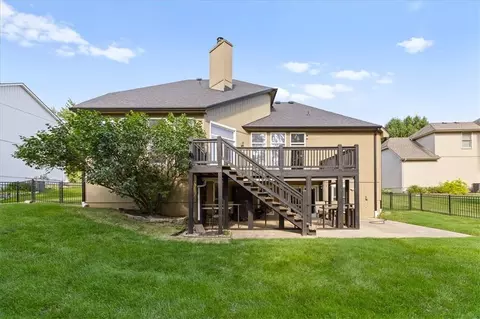 Exterior - 1308 SW Surrey Trce, Lees Summit, MO 64081 photo 6 of 7