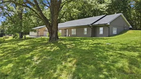 2246 NE State Route H, Butler, MO 64730