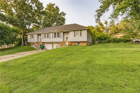 4540 Melody Ln, Kansas City, KS 66106