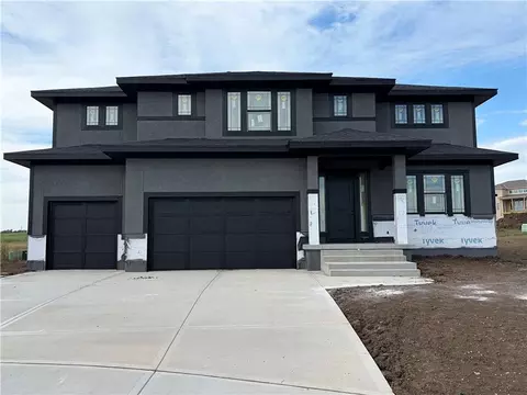 16965 W 172nd Ter, Olathe, KS 66062