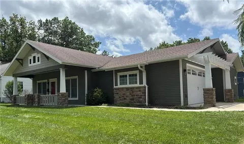 604 S Cedar St, Ottawa, KS 66067