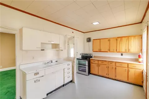 Kitchen - 1017 S 5th St, Atchison, KS 66002 photo 1 of 7